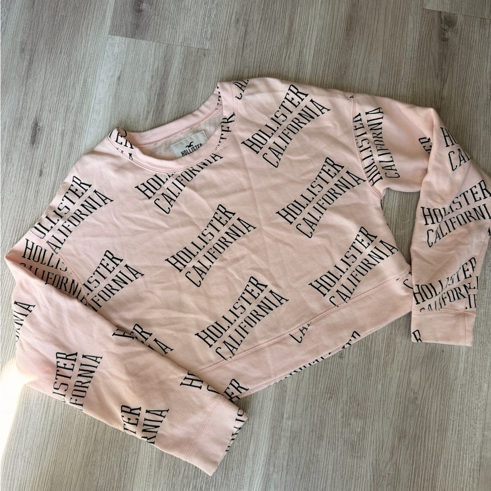 Hollister Pale Pink Logo Cropped Crewneck Sweatshirt